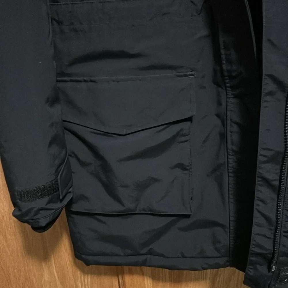 Lands’ End Women’s Winter Squall Jacket. Black. Size Large. (Relaxed Fit) - Picture 7 of 10